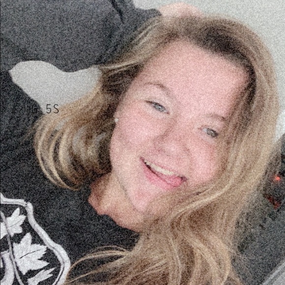 Meet your Posher, Lexie - Picture 1 of 1